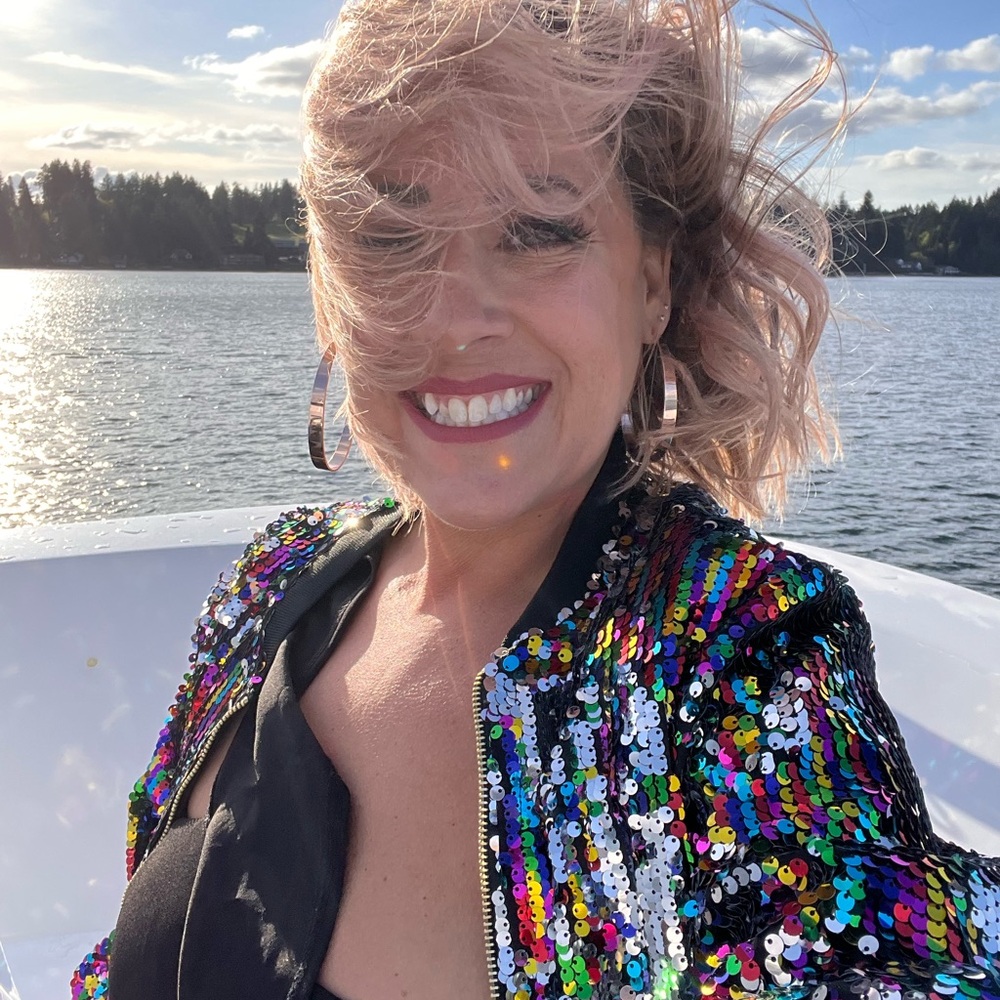 Meet your Posher, Angela